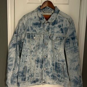 Levi’s XL men’s acid wash denim jacket